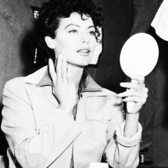 VINTAGE STYLE-Body & Soul Premium Brushes. Beautiful empty mirrored Compact. - Picture 16 of 16